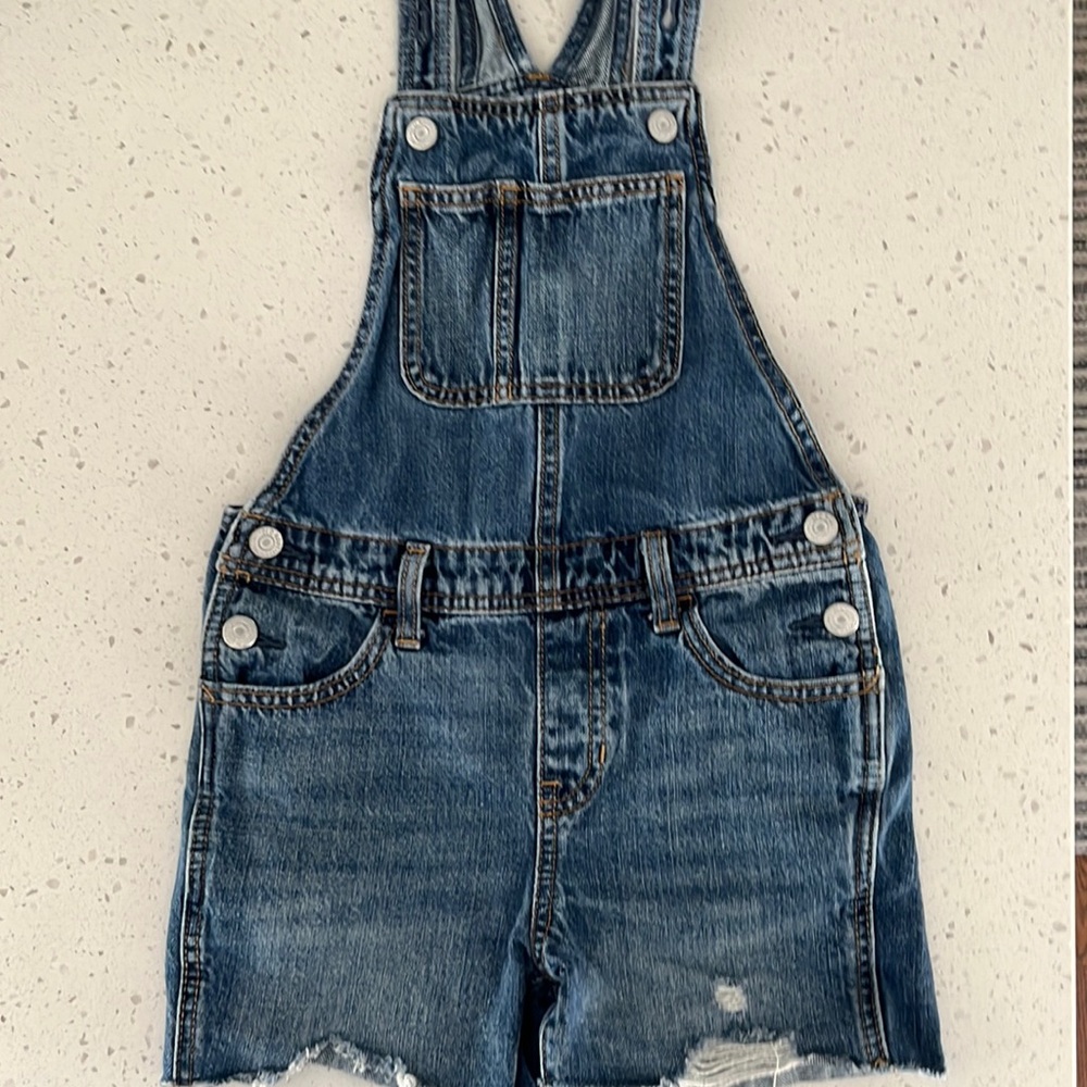 OldNavy Adjustable length Blue Jean Distressed Overall Shorts size 6/7 Girls